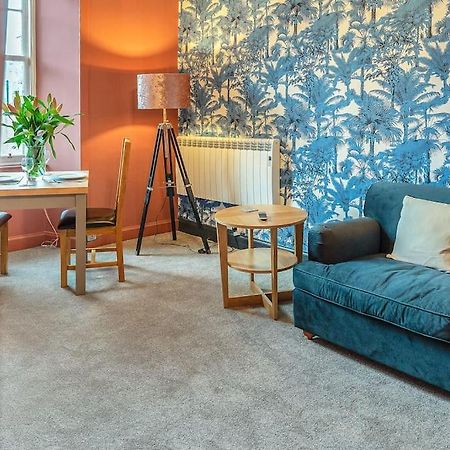 Boutique Modern Royal Mile Apartment Sleeps 4 Edinburgh Eksteriør bilde