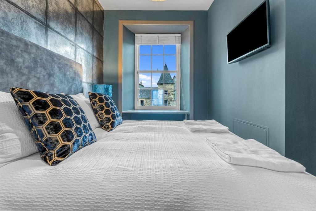 Boutique Modern Royal Mile Apartment Sleeps 4 Edinburgh Eksteriør bilde