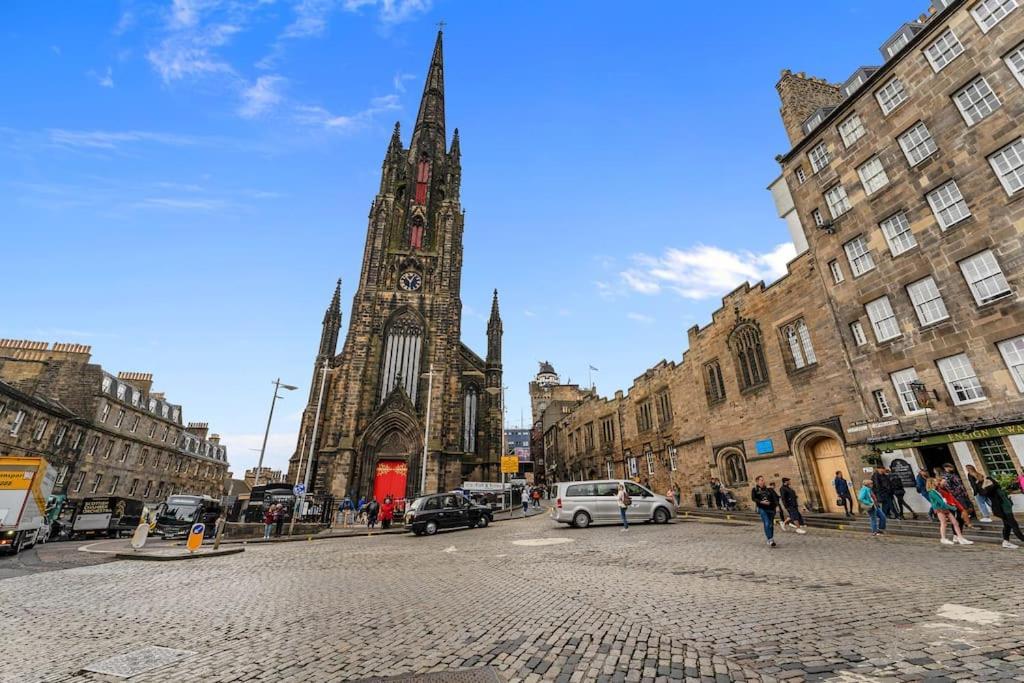 Boutique Modern Royal Mile Apartment Sleeps 4 Edinburgh Eksteriør bilde