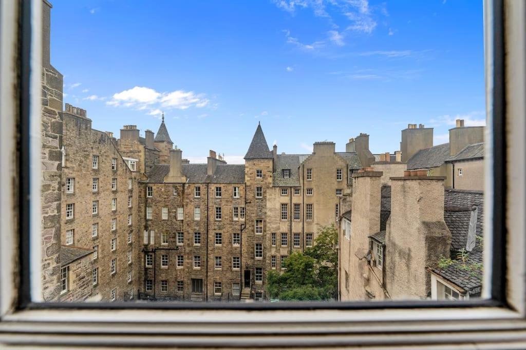 Boutique Modern Royal Mile Apartment Sleeps 4 Edinburgh Eksteriør bilde