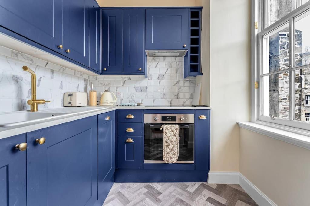 Boutique Modern Royal Mile Apartment Sleeps 4 Edinburgh Eksteriør bilde