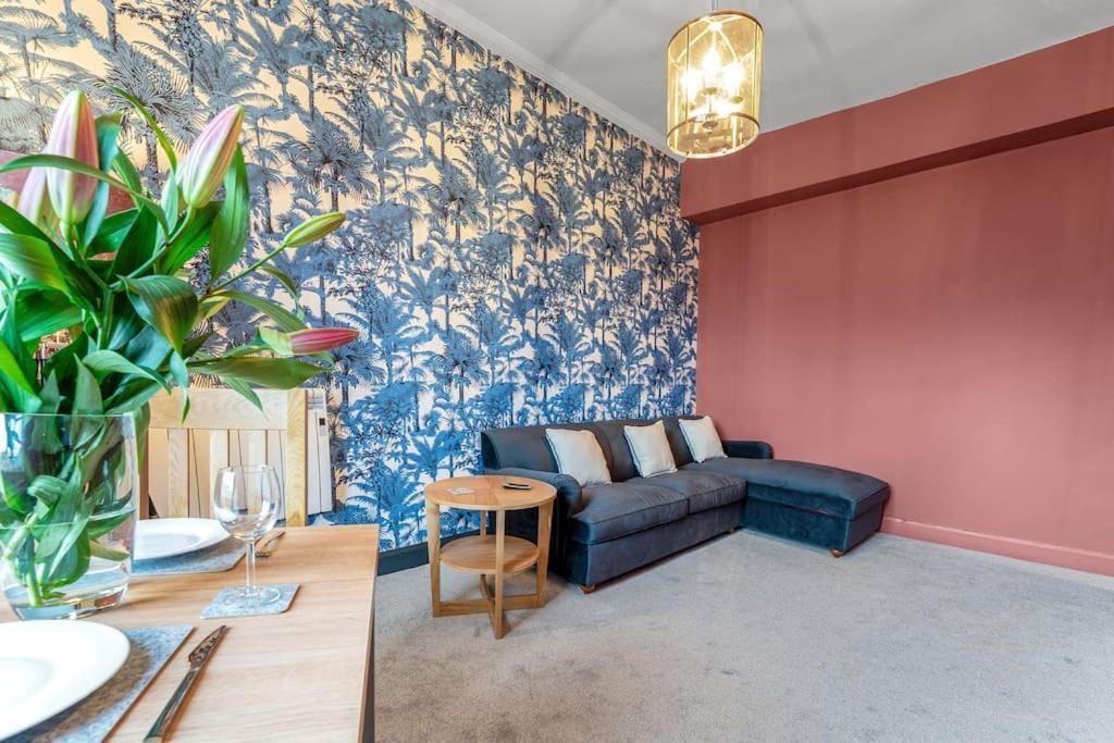 Boutique Modern Royal Mile Apartment Sleeps 4 Edinburgh Eksteriør bilde