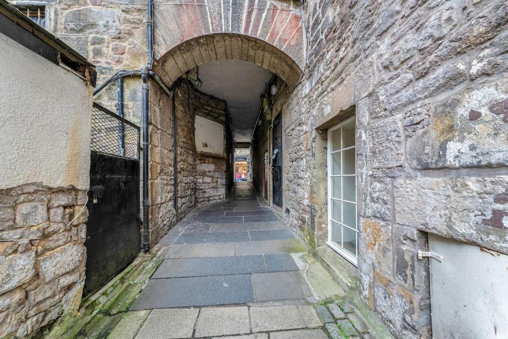 Boutique Modern Royal Mile Apartment Sleeps 4 Edinburgh Eksteriør bilde